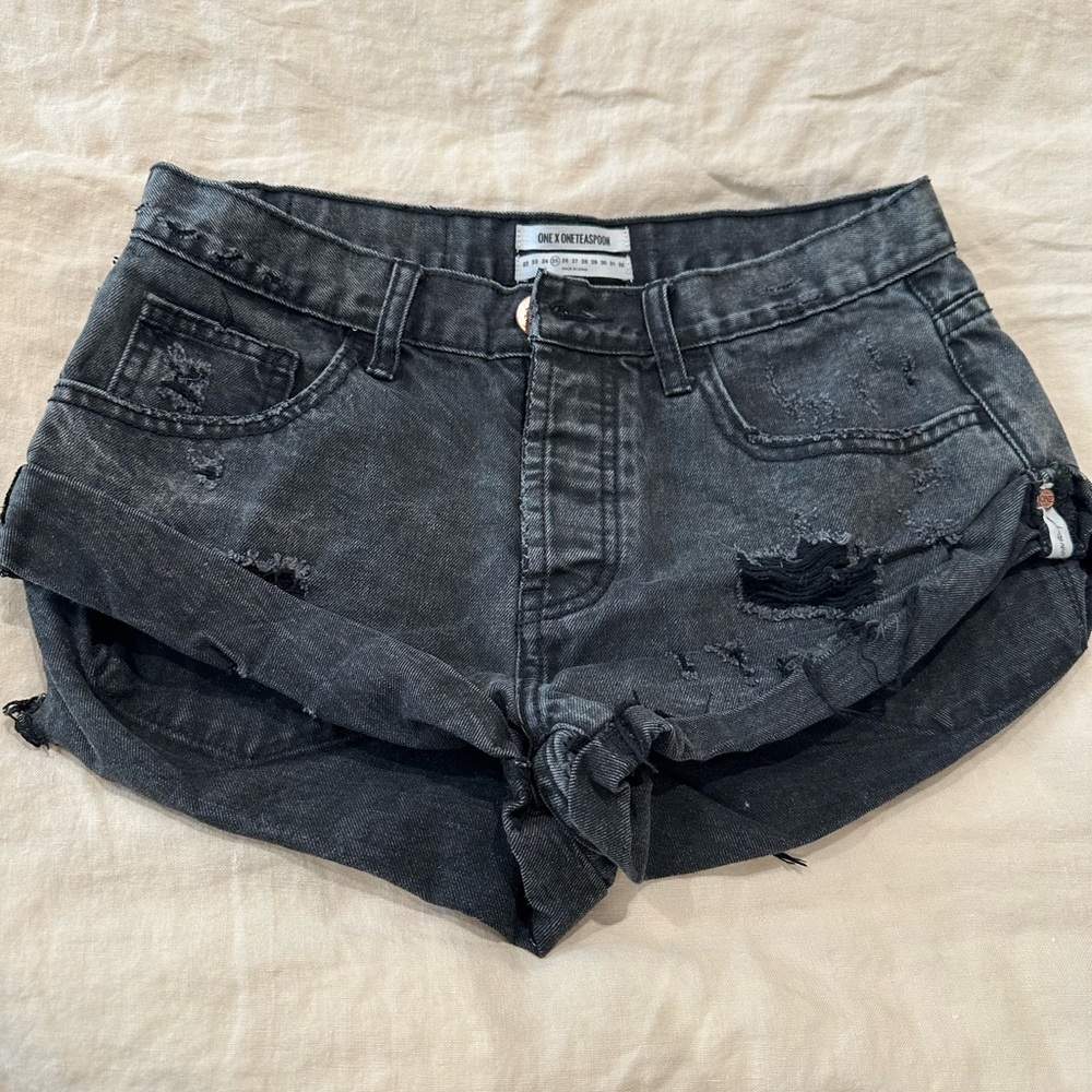 ONE teaspoon BANDITS size 25 black denim shorts